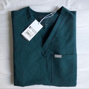 NWT Figs Catarina Top in Caribbean Blue!